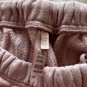 SKIMS Women's Sweatpants in Light Pink